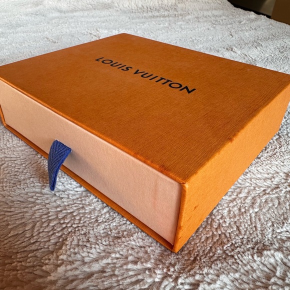 Authentic Louis Vuitton Paper shopping Gift bag Measures 5.5”x5”x1.5” - Picture 7 of 9